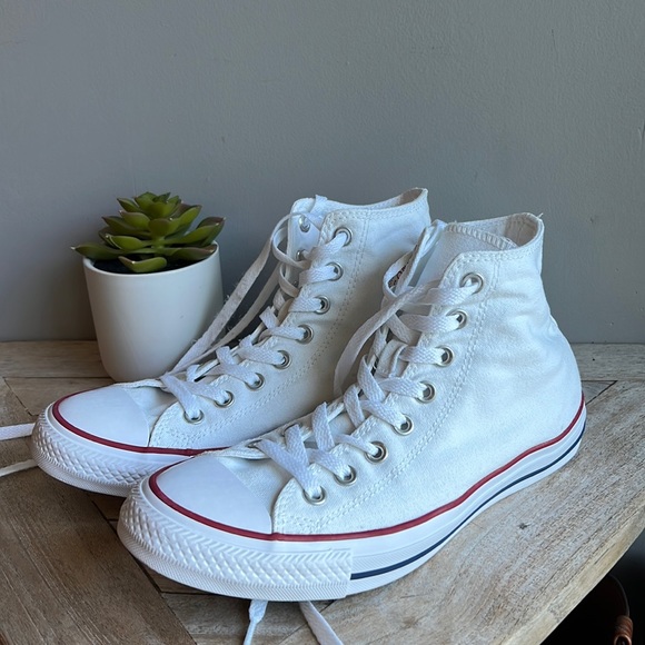 Converse Shoes - Converse high top sneakers size 10 great condition